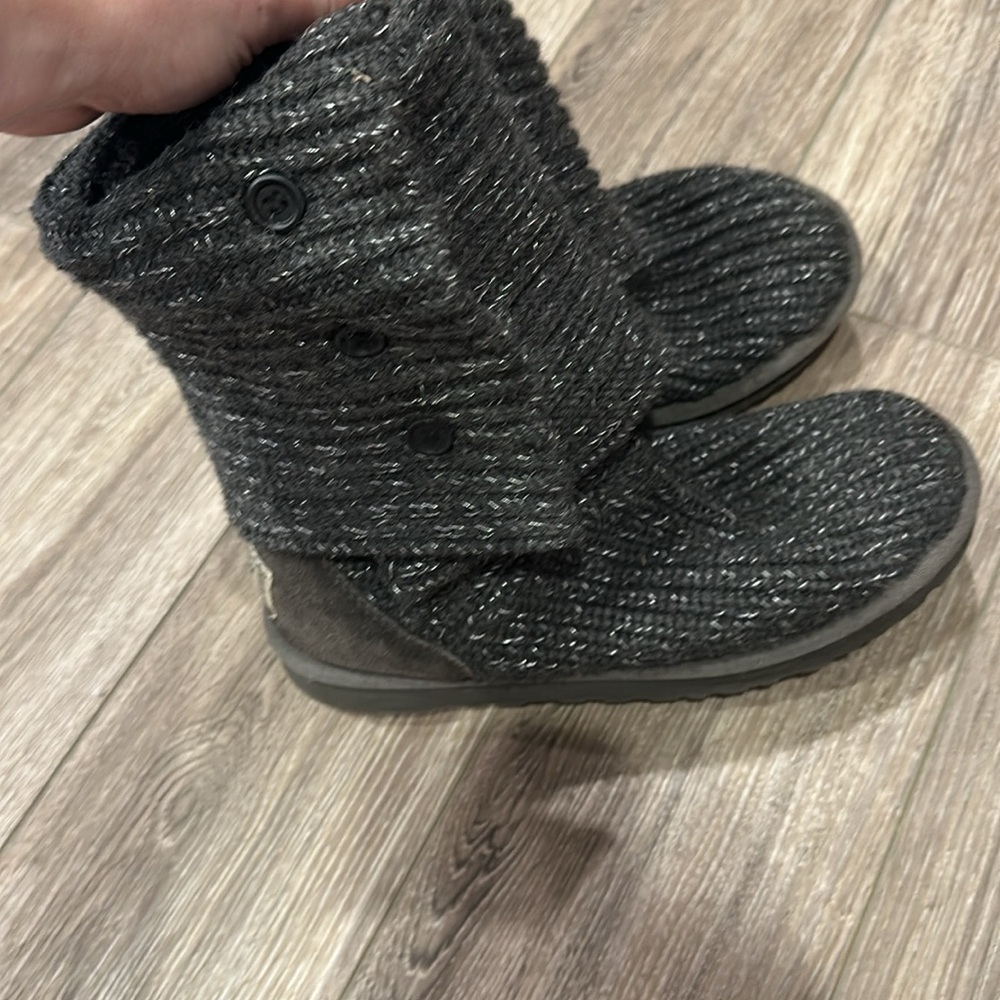 Ugg Classic Cardy II cozy knit boots size 8